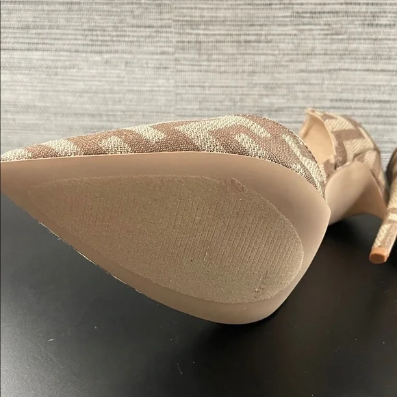 Shoe Dazzle Brown Patterned Heels - Picture 5 of 8